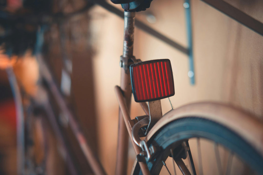 How to Choose the Best Rear Warning Light for Night Cycling – Wolph