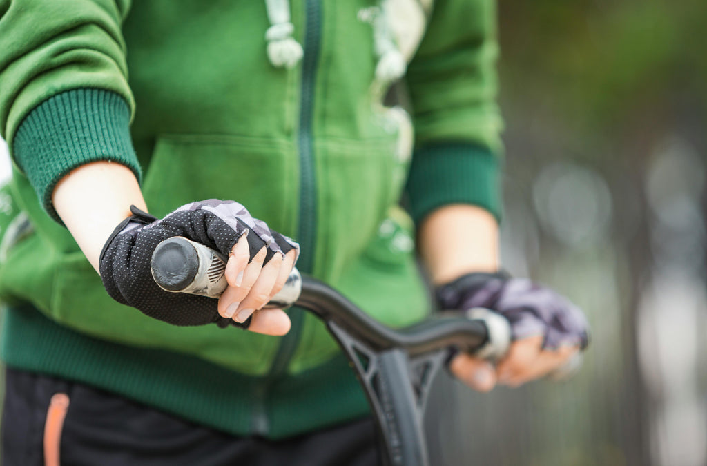 Cycling Essentials: Why Your Cycling Winter Gloves Matter?