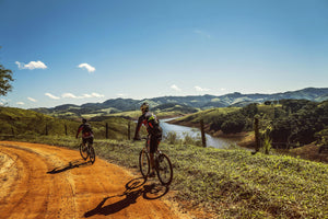 From Hotel Rooms to Hiking Trails: How to Do Exercise While Traveling